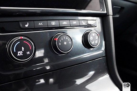 Volkswagen Golf VII 13 of 14
