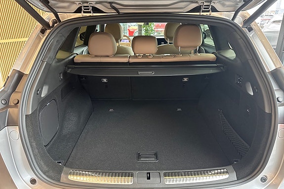 XPeng G9 11 of 14