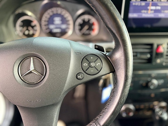 Mercedes-Benz GLK220 10 of 20