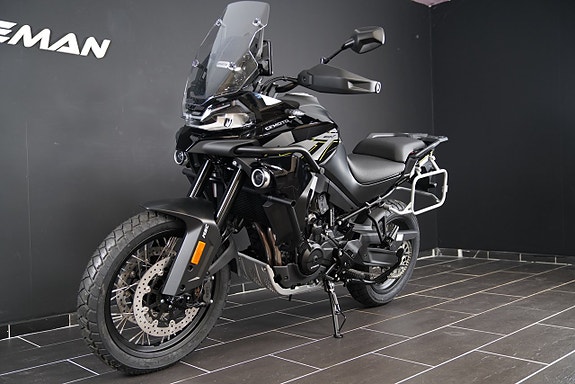 CFMOTO 800MT Explore NYHET 8 of 11
