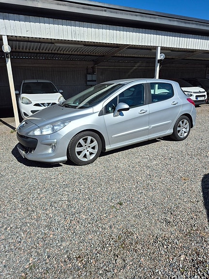 Peugeot 308 5 of 5