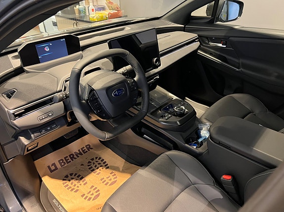 Subaru Solterra 8 of 17