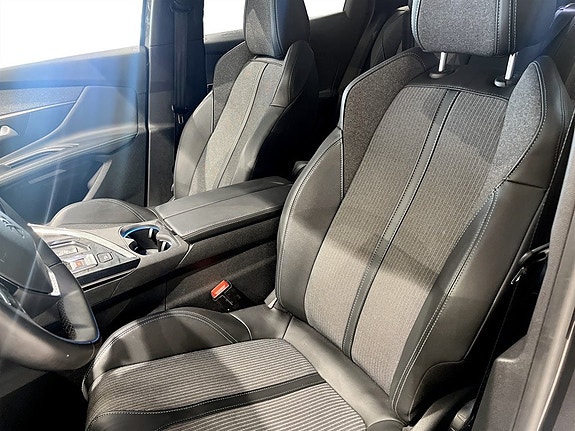 Peugeot 3008 5 of 15