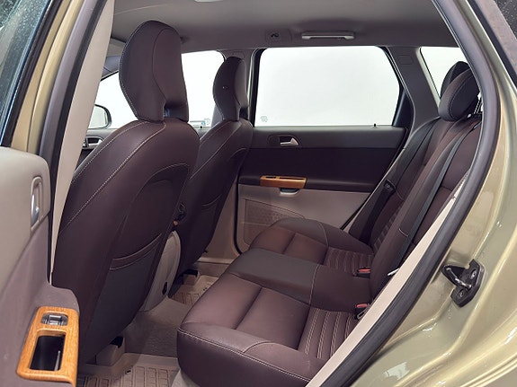 Volvo V50 12 of 16