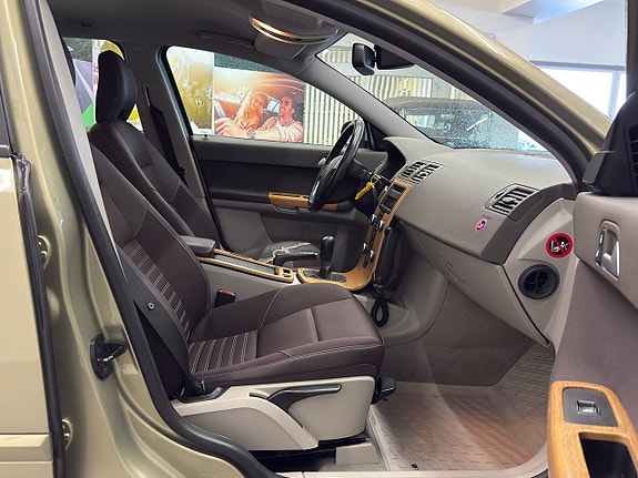 Volvo V50 10 of 16