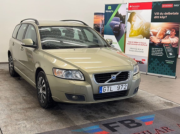 Volvo V50 3 of 16