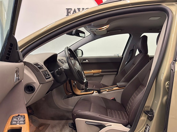 Volvo V50 9 of 16