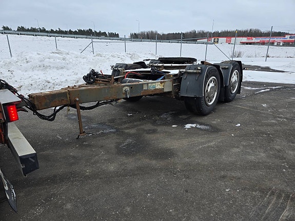 Dolly Närko 2 - Axlad