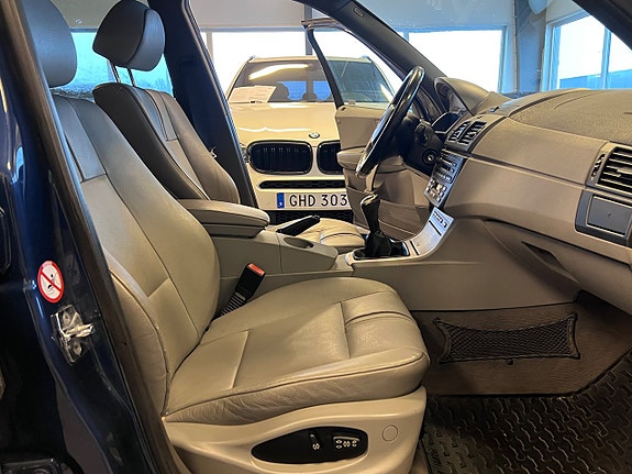 BMW X3 10 of 12