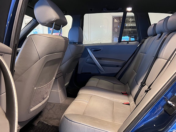 BMW X3 8 of 12