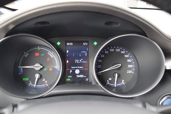 Toyota C-HR 15 of 23