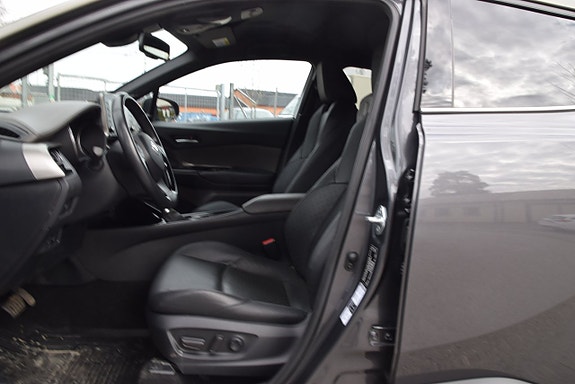 Toyota C-HR 8 of 23