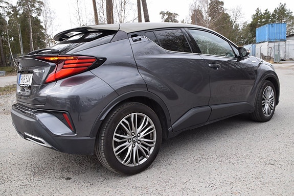 Toyota C-HR 5 of 23