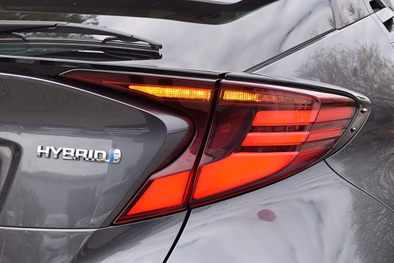 Toyota C-HR 21 of 23