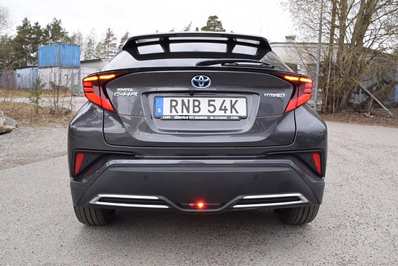 Toyota C-HR 4 of 23