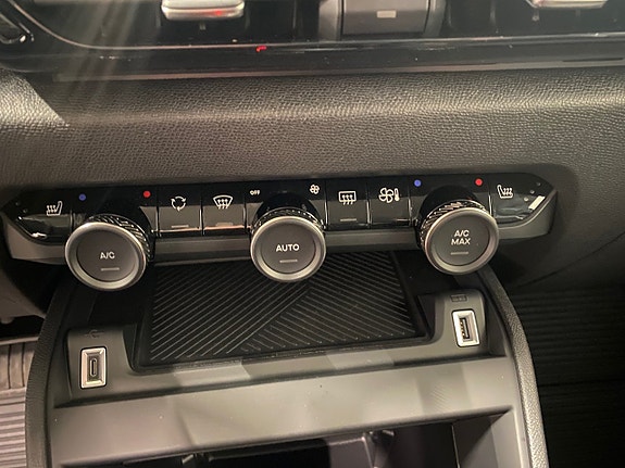Citroen C4 14 of 16
