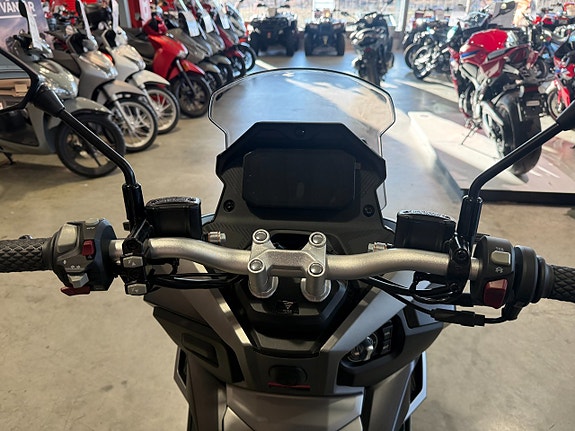 VOGE SR1 ADV 11 of 11