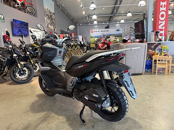 VOGE SR1 ADV 3 of 11