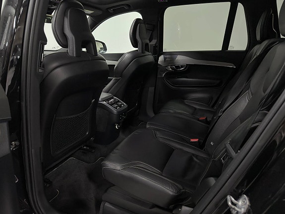Volvo XC90 12 of 27