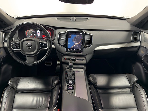 Volvo XC90 15 of 27