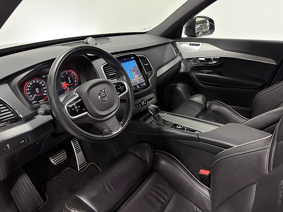 Volvo XC90 10 of 27