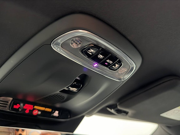 Volvo XC90 22 of 27