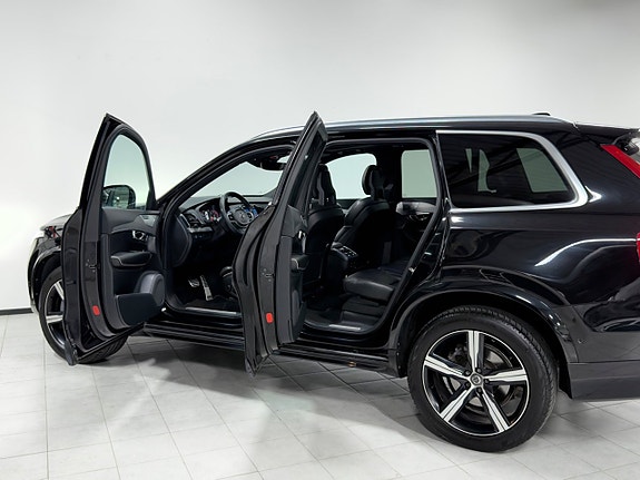 Volvo XC90 13 of 27