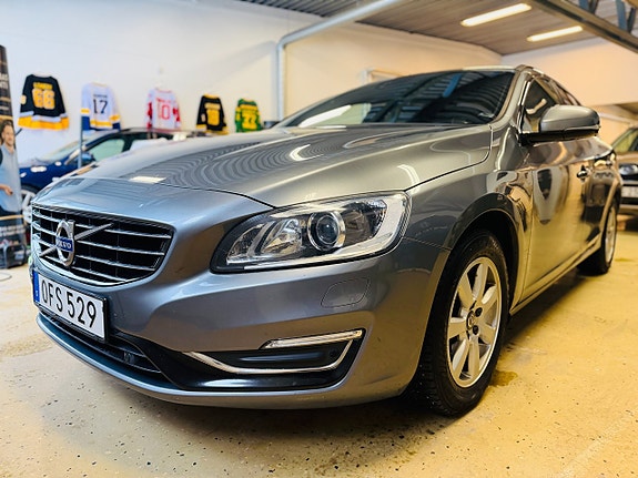 Volvo V60 3 of 5