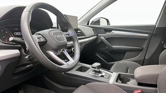 Audi Q5 7 of 12