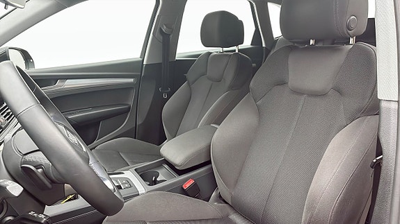 Audi Q5 8 of 12
