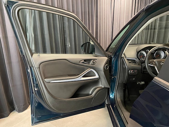 Opel Zafira Tourer 27 of 30