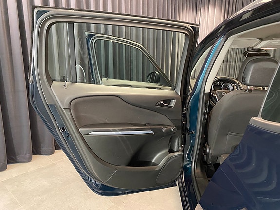 Opel Zafira Tourer 25 of 30