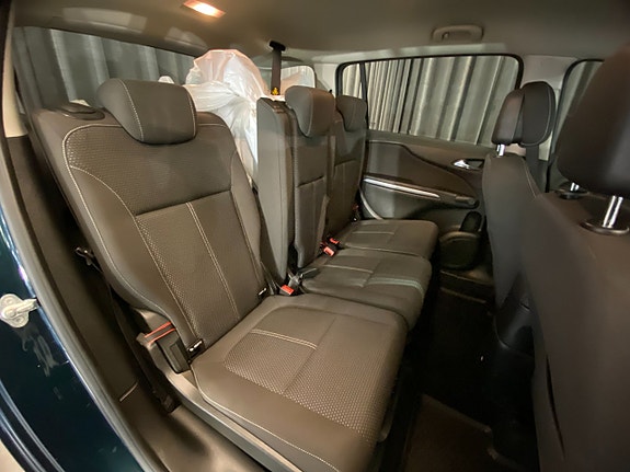 Opel Zafira Tourer 8 of 30