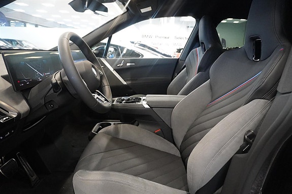BMW iX 8 of 15