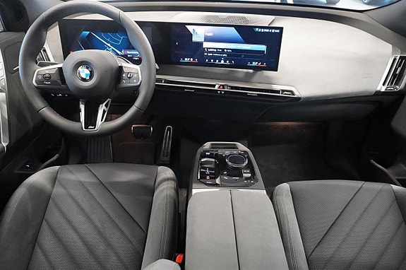 BMW iX 7 of 15