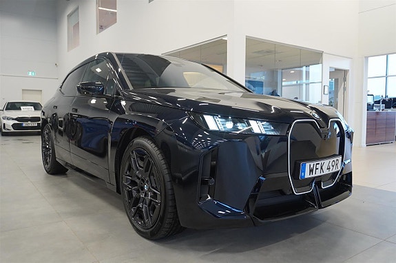 BMW iX 6 of 15