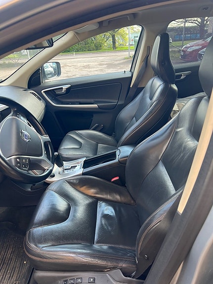 Volvo XC60 5 of 5