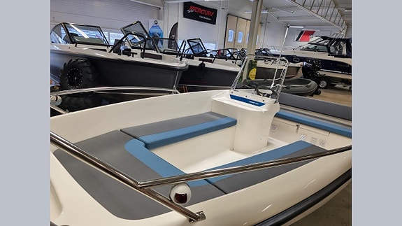Cremo 490 SC Mercury F60 EFI 2026. 3 of 3