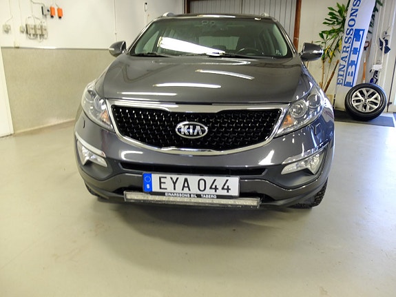 Kia Sportage 2 of 9