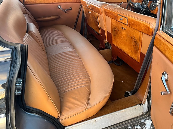 Jaguar 420 8 of 12