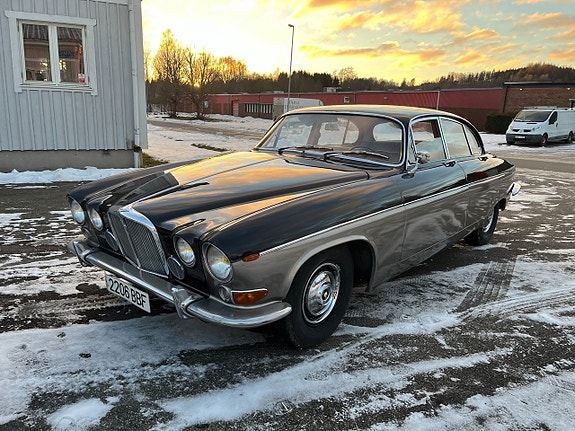 Jaguar 420 6 of 12
