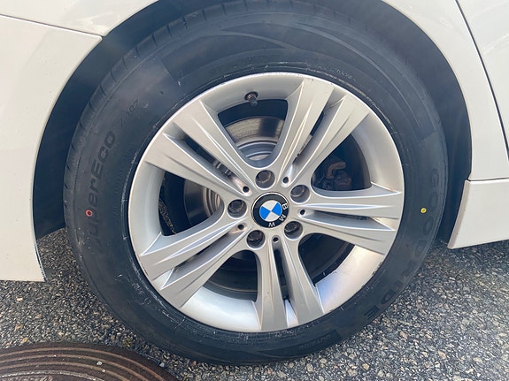 BMW 320d 11 of 12
