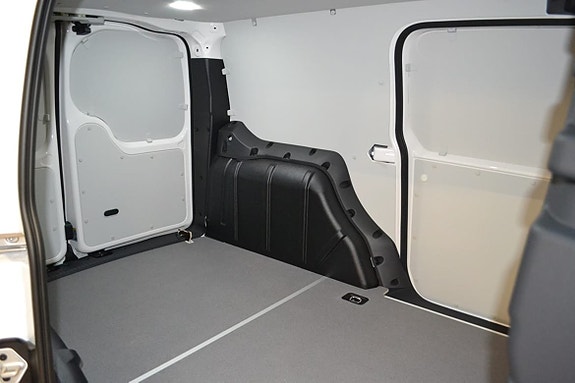 Volkswagen Caddy Maxi 10 of 12