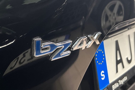 Toyota bZ4X 23 of 24