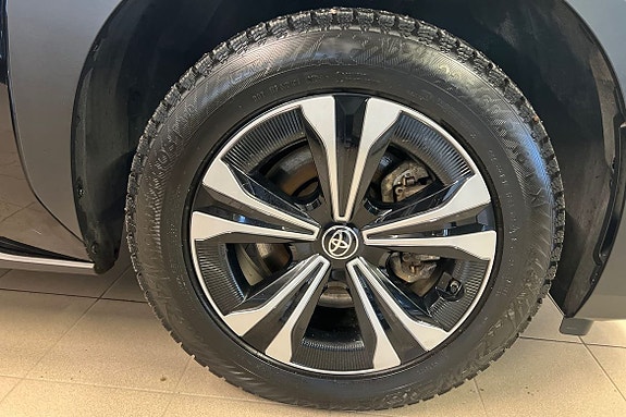 Toyota bZ4X 17 of 24