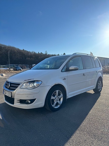 Volkswagen Touran 6 of 16