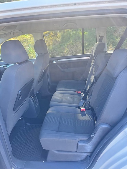 Volkswagen Touran 9 of 12