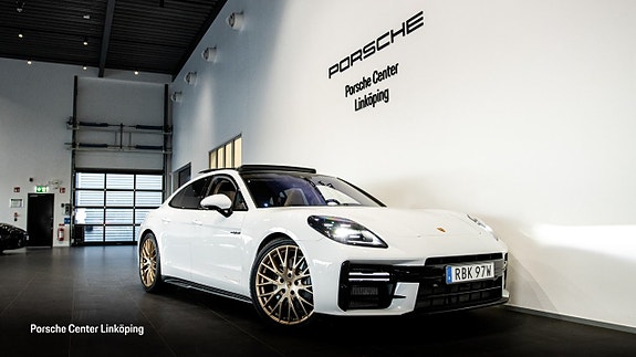 Porsche Panamera 4