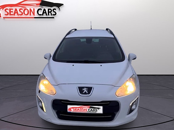 Peugeot 308 SW 7 of 9