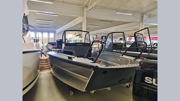 Faster 545 CC Mercury F100 EFI 2026. Öppet hus erbjudande ve